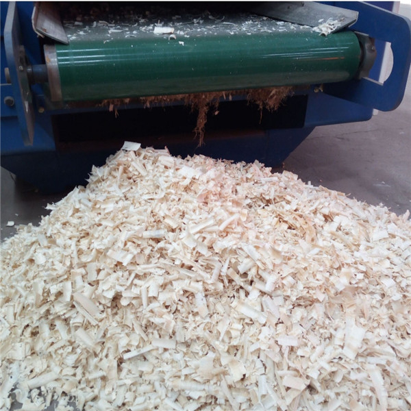 Wood Shaving Machine Makes Shavings For Chicken Farms And Pet Bedding